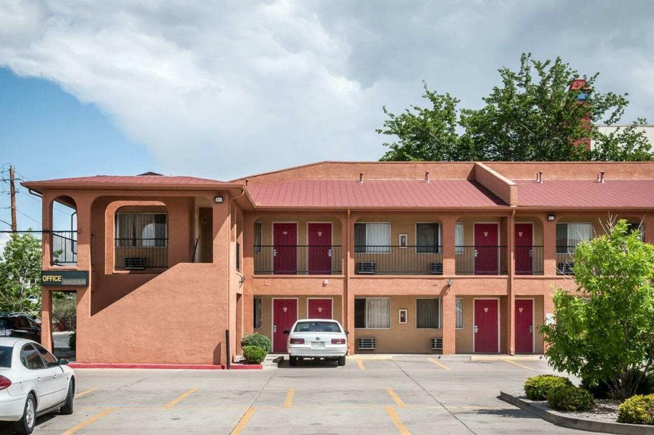 Econo Lodge Midtown Албукерке Екстериор снимка