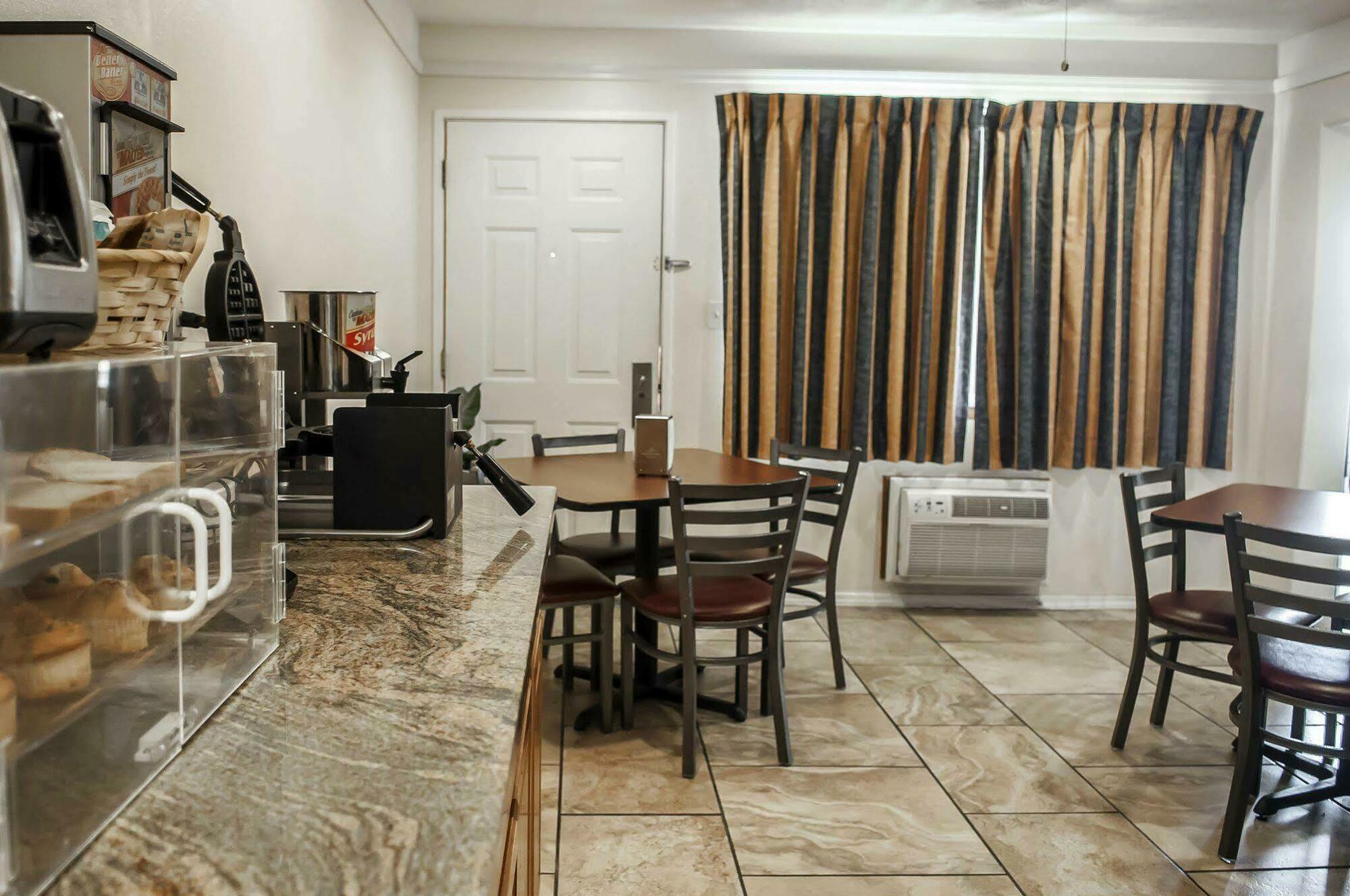 Econo Lodge Midtown Албукерке Екстериор снимка