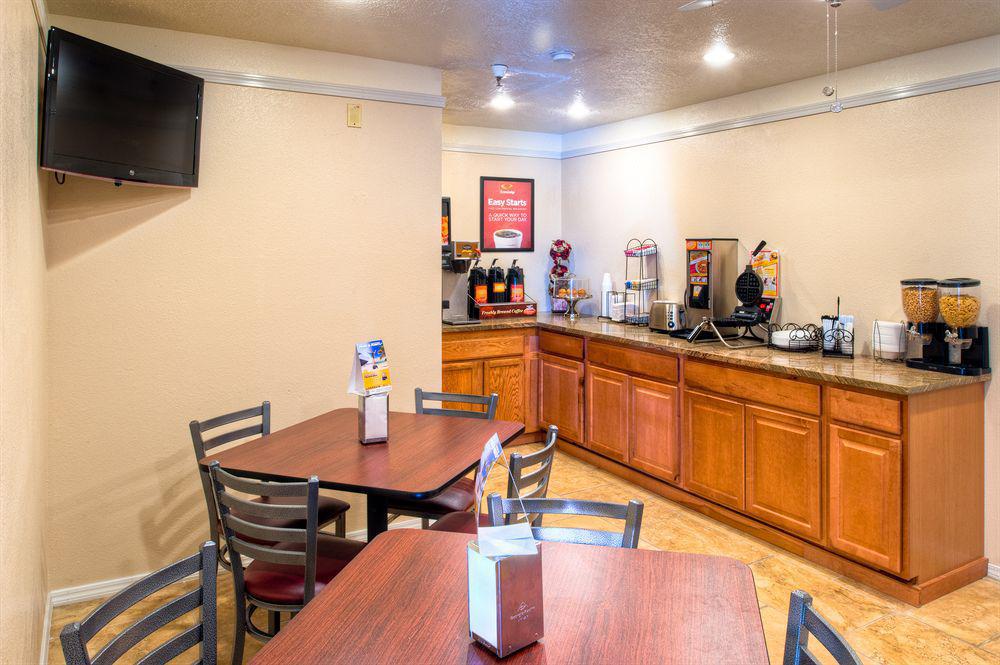Econo Lodge Midtown Албукерке Екстериор снимка